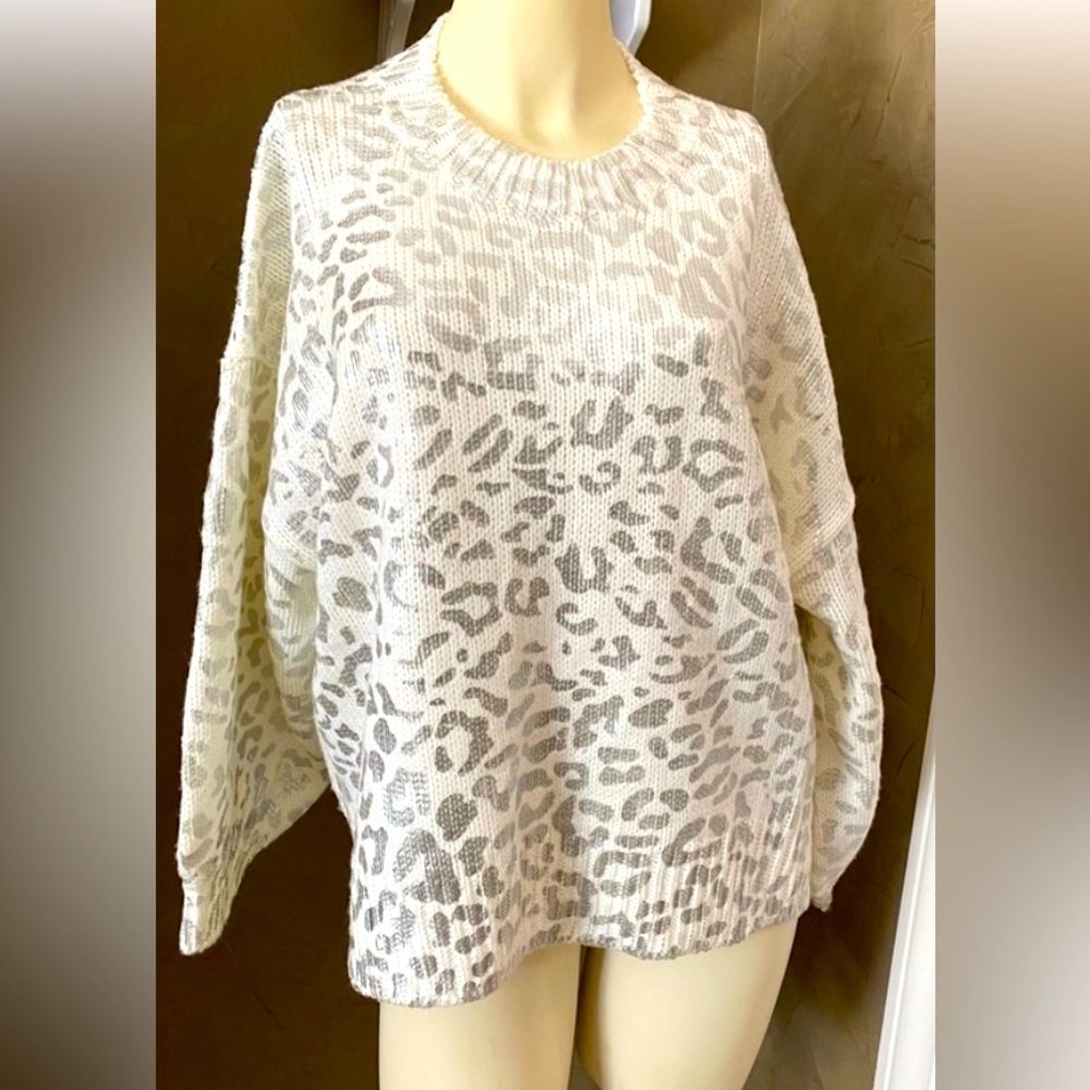 NWOT ANDTHEWHY White Oversized Sweater w/Silver Leopard Print Sz S/M